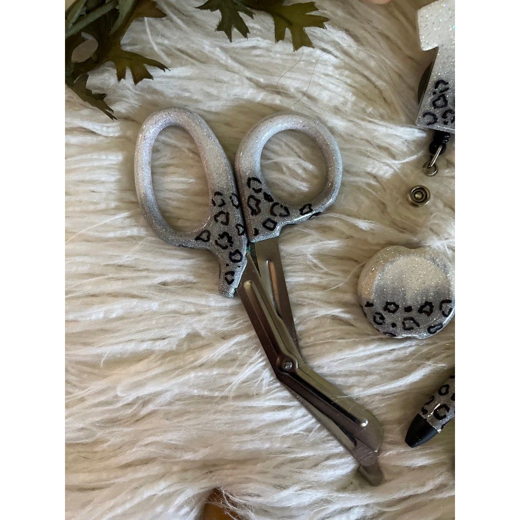 Personalized Leopard Print Medical Set, Nurse Set, Glitter Medical Shears, Glitter Pen, Glitter Medical Light Pen, Badge Reel, Full set