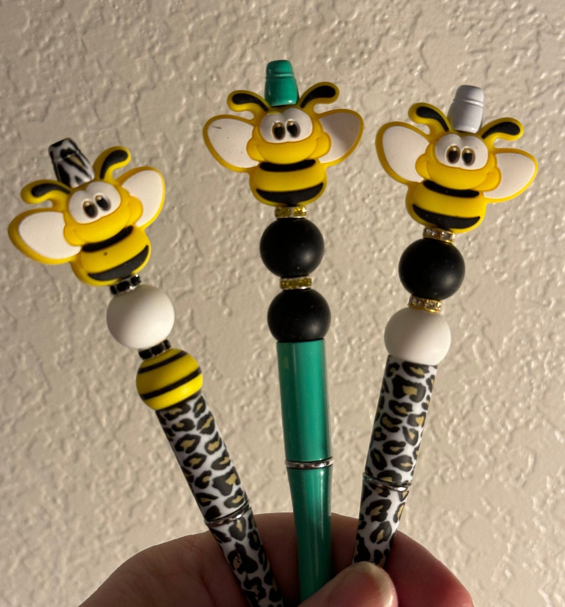 Beaded Animal theme Pen, teacher gift, birthday gift, custom pen, ballpoint pen, bee, cow theme, lion theme, panda theme pen, hippo pen