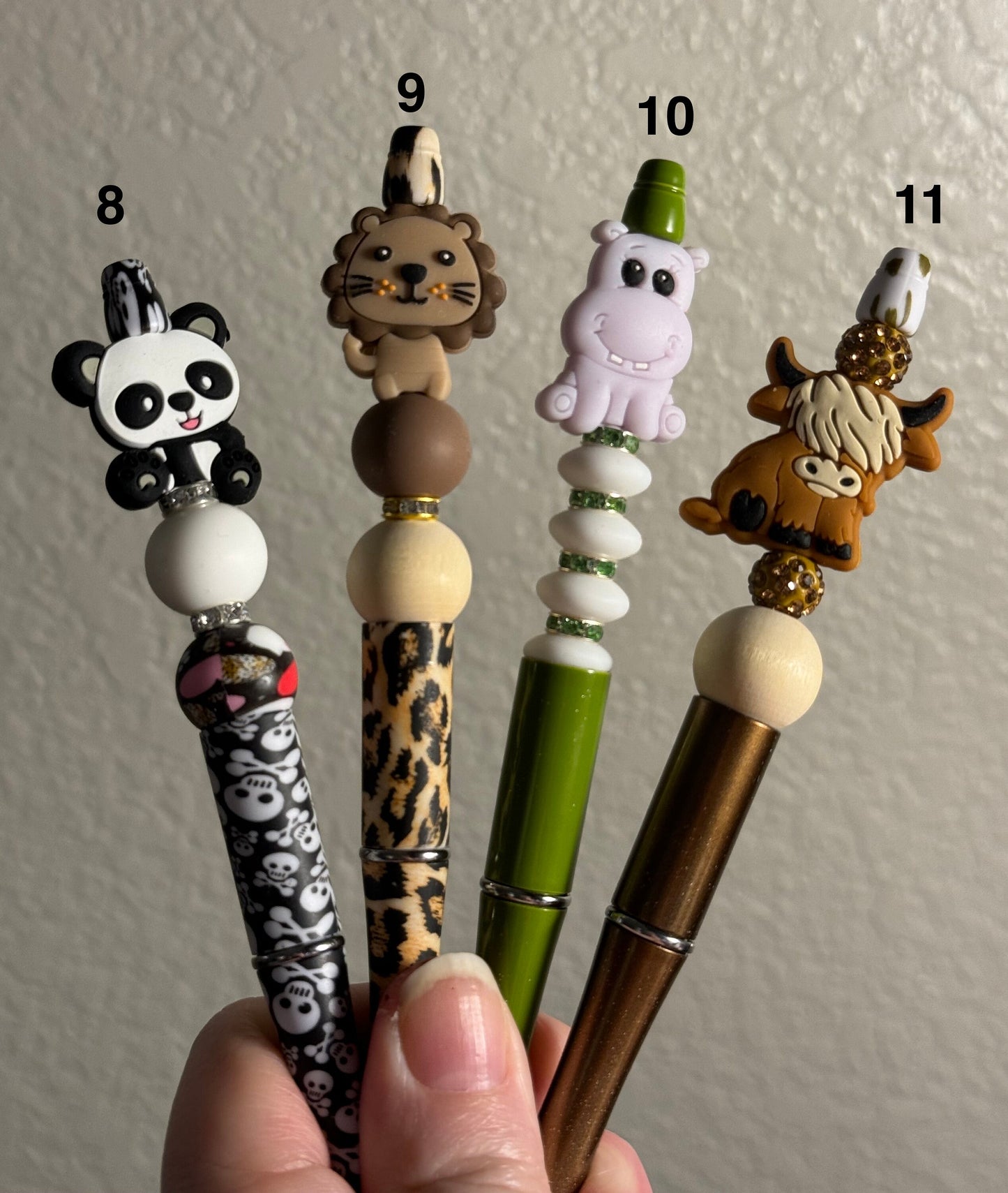 Beaded Animal theme Pen, teacher gift, birthday gift, custom pen, ballpoint pen, bee, cow theme, lion theme, panda theme pen, hippo pen