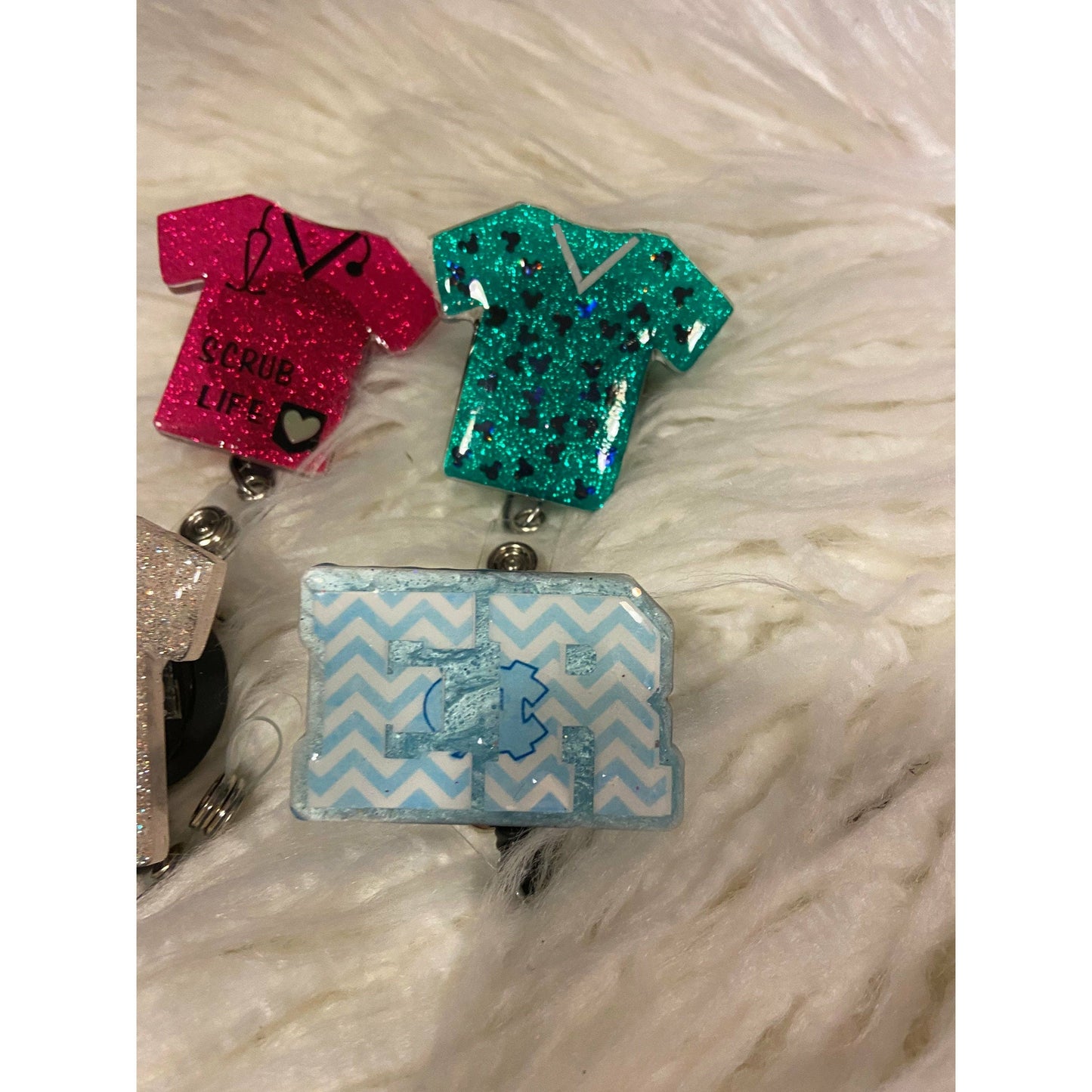 Glitter badge reels